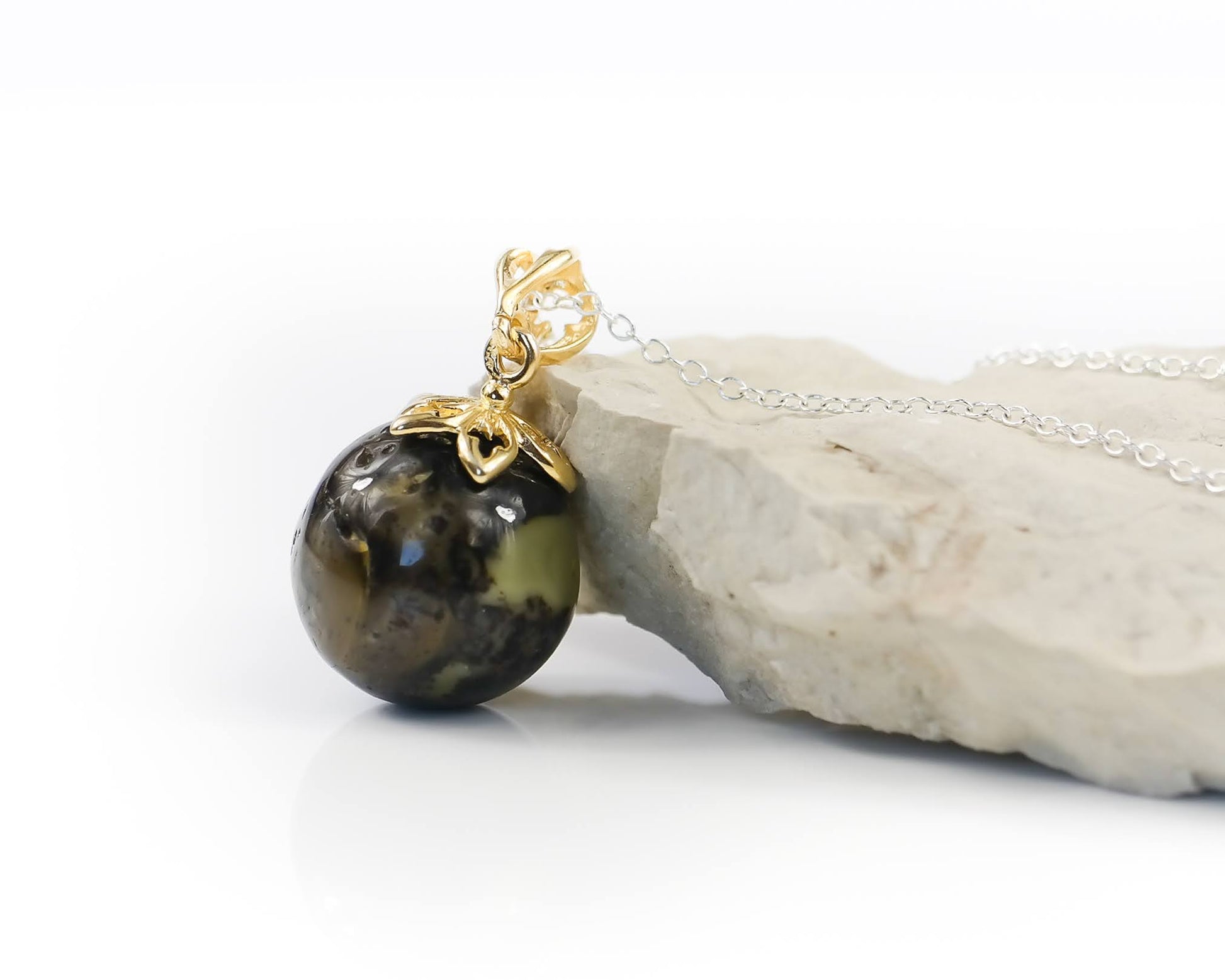 Amber Pendant