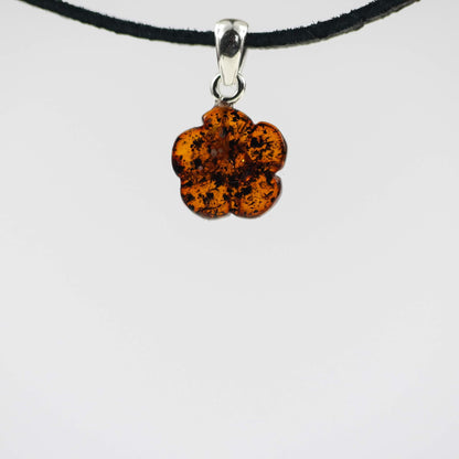 Amber Pendant Chamomile