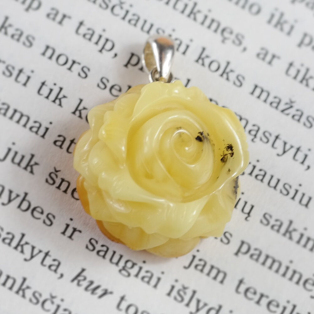 Amber Pendant Rose