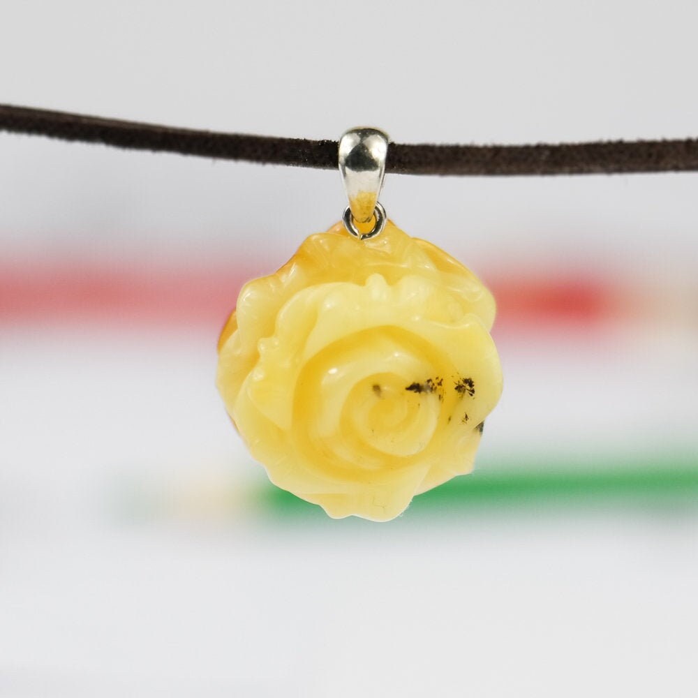 Rose Pendant Baltic Amber