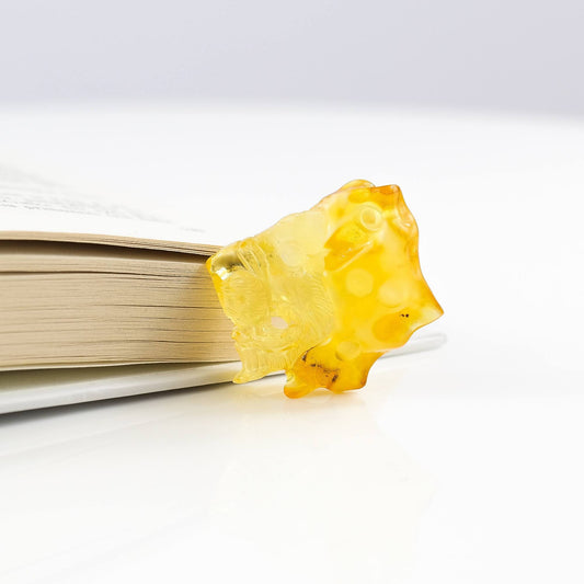 Lion Amber Pendant